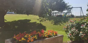 charmerende sommerhus i et roligt og grønne omgivelser, opvarmet pool - Image 2