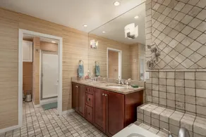 8 Lighthouse Way - Beautiful home with a private elevator! - Image 4
