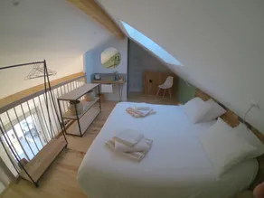 Suite Privilège Avec Jacuzzi Privé sur Terrasse - Image 4