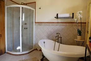 Charming cottage with private pool in Siena area - Image 3