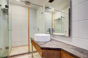 Deluxetownhouse Galleria Mart - Image 2