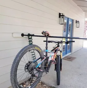 Bella Vista Bike House - Image 5