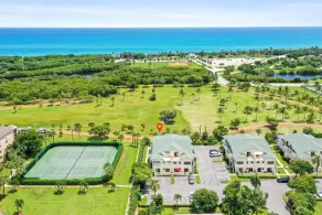 Beautiful Jupiter 3/2.5 + Loft Condo only steps from the beach on Carlin Park! - Image 2