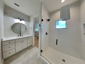 Surfview Paradise Manor - Image 4