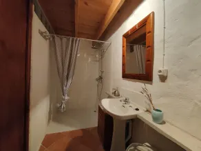 Typical Andalusian farmhouse surrounded by mountains and 8 km from the sea - Image 3