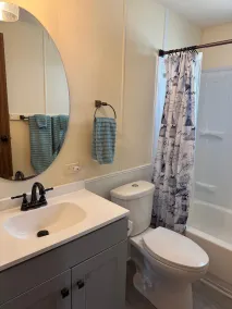 Swim, fish, have fun at the sandbar & cruise the lake! Sleeps 8! - Image 5