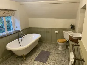 GOODALLS, pet friendly, character holiday cottage in Niton - Image 4