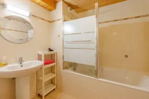 Nuovissimo chalet da 5 camere da letto a Portes du Soleil, può ospitare fino a 12 persone, Wifi gratuito - Image 3