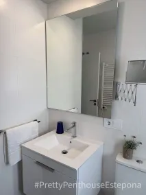 Vivre au plus haut étage dans le Pretty Penthouse Estepona! - Image 3