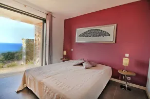 Villa 130m2, vista panorâmica do mar, acomoda 4, piscina de borda infinita - Image 3