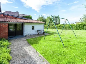 Quiet Cottage near Woods - Image 2
