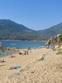 Superb T3 air-conditioned seafront with beach access in the center of Propriano. - Image 3