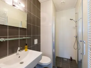 Villa con piscina climatizada y jardín - Image 5