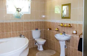 Large, holiday home on Beau Vallon - Image 2