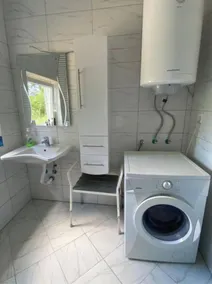 Handicap Accessible Full Cottage with all amenities. - Image 4