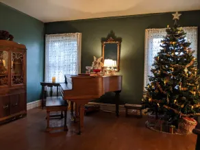 Family-friendly 5-Star Rated 19th Century Restored Mansion - Image 3
