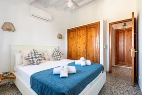 Villa 4 Bedroom - Panoramic sea view - Heated pool - Image 5