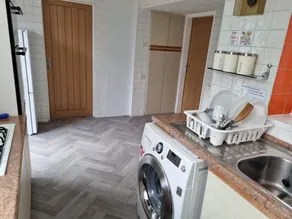 Luxury 3 Bedrooms, 3  Bathrooms, Entire House, Parking, WiFi & Garden.  - Image 2