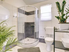 Superb Modern Villa With Pool, Large Fenced Yard Near the Beach - Image 3