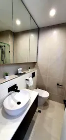 Near  new 3 bedroom residence - Image 2