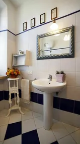 Acogedor apartamento en villa para 5 personas con piscina, WIFI, TV y patio - Image 3