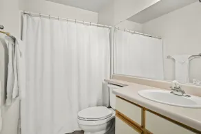 One Level Newly Remodeled Home Mins Downtown - Image 3