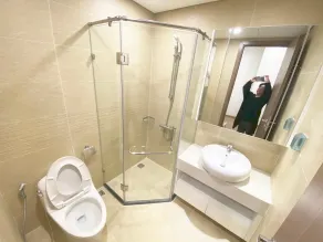 [50% OFF] BRAND NEW Luxury Apt w Lake View Balcony - Image 3