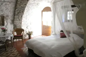 Holiday Home Mirabel Sous les Roches - Image 5