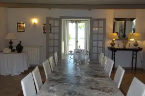 Privat domæne 36 pers. med 2 puljer, der består af autentiske mas og huse - Image 5