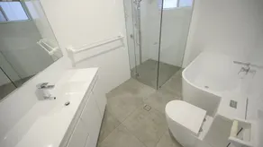 Apartment 5 - The Meridian - Image 4