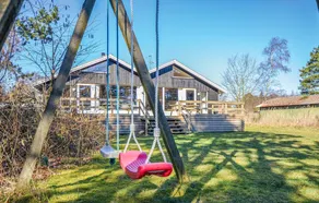 Four-Bedroom Holiday Home In Ebeltoft - Image 2