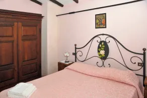 Stenbolig i traditionel stil med privat pool - Image 5