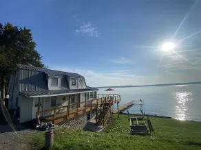Finger Lakes Spectacular Cayuga Water Front Private & Super Clean! Best Location - Image 5