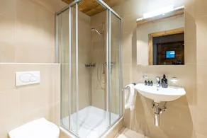 Chalet Micheline - Four Bedroom Chalet, Sleeps 10 - Image 4
