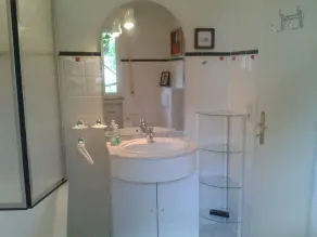 Bella casa indipendente con una posizione soleggiata e vista panoramica - Image 4