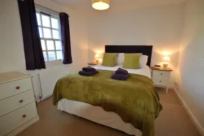 Calabeinn - Two Bedroom Apartment, Sleeps 4 - Image 4