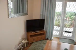 2-bed Cottage - Sleeps4 - Garden - Bbq - Image 2