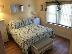 Beach House in Ocean Beach, Fire Island - Image 5
