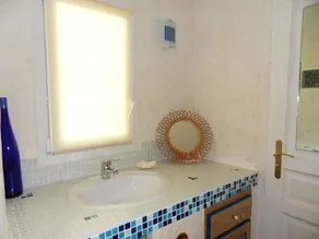 Pretty little duplex house - Image 3
