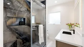 Seal Beach Escape by Avantstay Modern Home + Fireplace Prvte Courtyard + Walk to Beach + Dining - Image 3