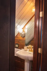 Cozy Cabin with 8 minute walk to the beach! - Image 5