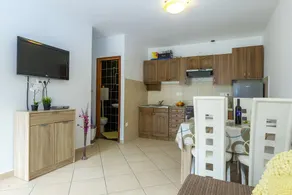 Apartment with Patio and free WiFi - Image 5