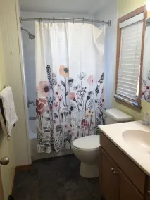 Lovely 3BR Close to Downtown - Image 4