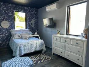 Relaxing Retreat with Pool in a Quiet Coastal Area. Walk to Ferry to San Juan. - Image 4