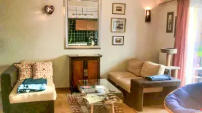 Central, beautiful, newly renovated home with piano waiting for you! - Image 5