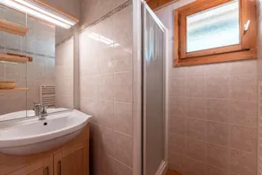 Chalet \"Le Grépon\" avec vue sur les montagnes, terrasse privée et Wi-Fi - Image 4