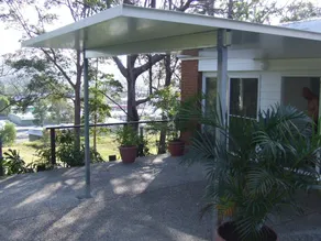 ~Exquisite Tiny House/Studio with Charm,Equipped Kitchen,Charming Outdoor Deck - Image 2
