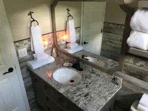 Splendidamente arredato, grande casa a soli 15 minuti dal centro di Nashville - Image 2