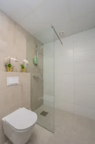 CITYGATE APARTMENT WITH SUN BALCONY - Image 4