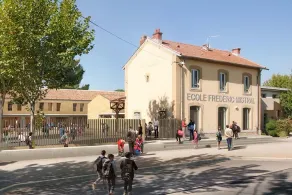 17TH CENTURY TRADITIONAL FRENCH TOWNHOUSE CLOSE TO SALON-DE-PROVENCE - Image 2